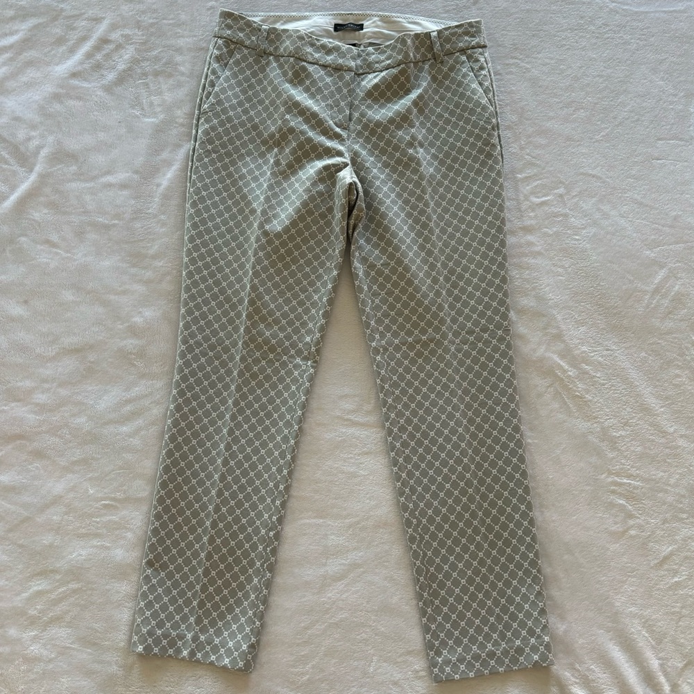 Willi Smith Mid Rise Slim Silhouette Gray and White Cropped Pants--EUC--10